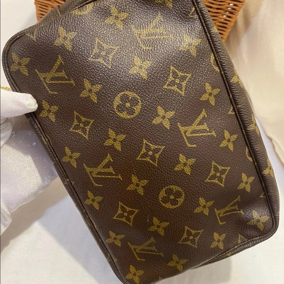 Authentic Louis Vuitton Crossbody handbag - Picture 5 of 12